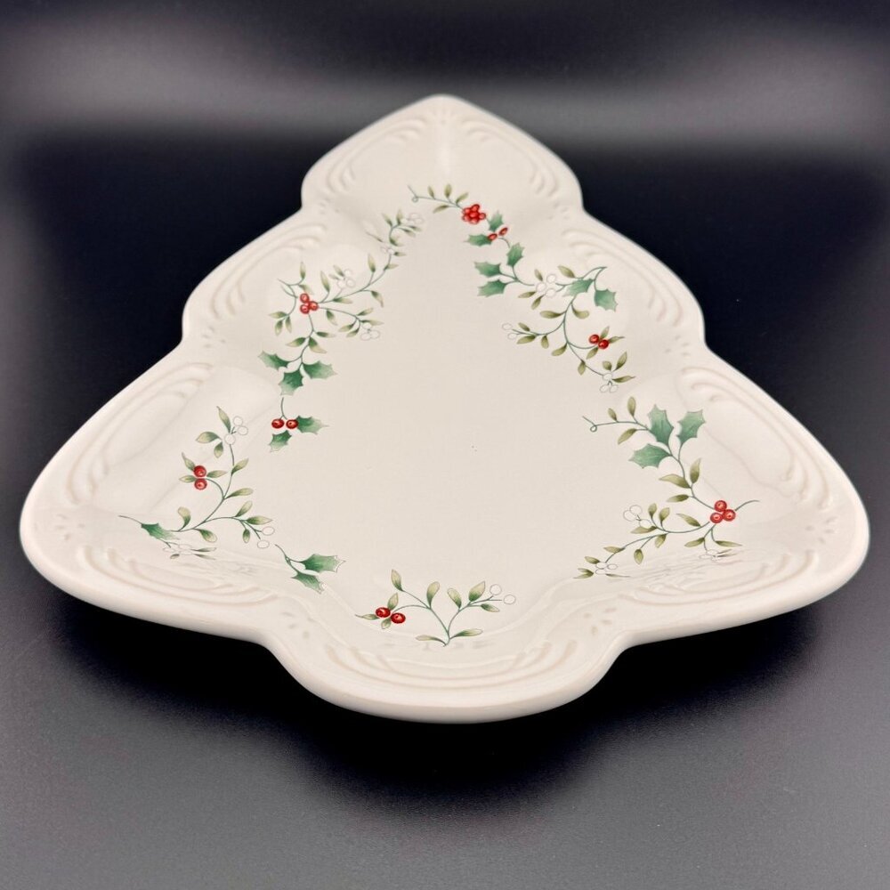 Pfaltzgraf Winterberry Christmas Tree Plate Tray Platter Holiday Red Green White - Picture 5 of 7